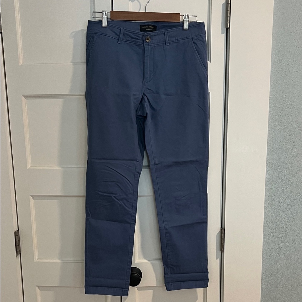 Banana Republic Women's Chinos girlfriend fit in Slate Blue